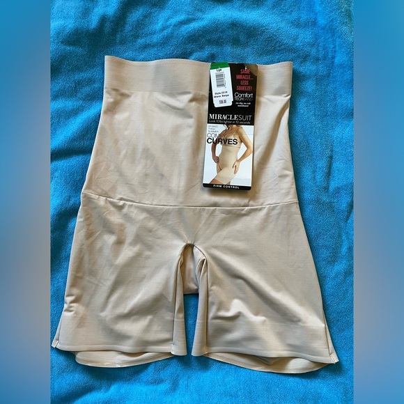 NWT Miracle Suit Comfort Tech Band Firm Control Shapewear in Warm Beige Size L - Picture 9 of 10
